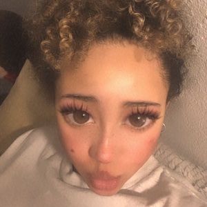 Meet your Posher, Nakiayla